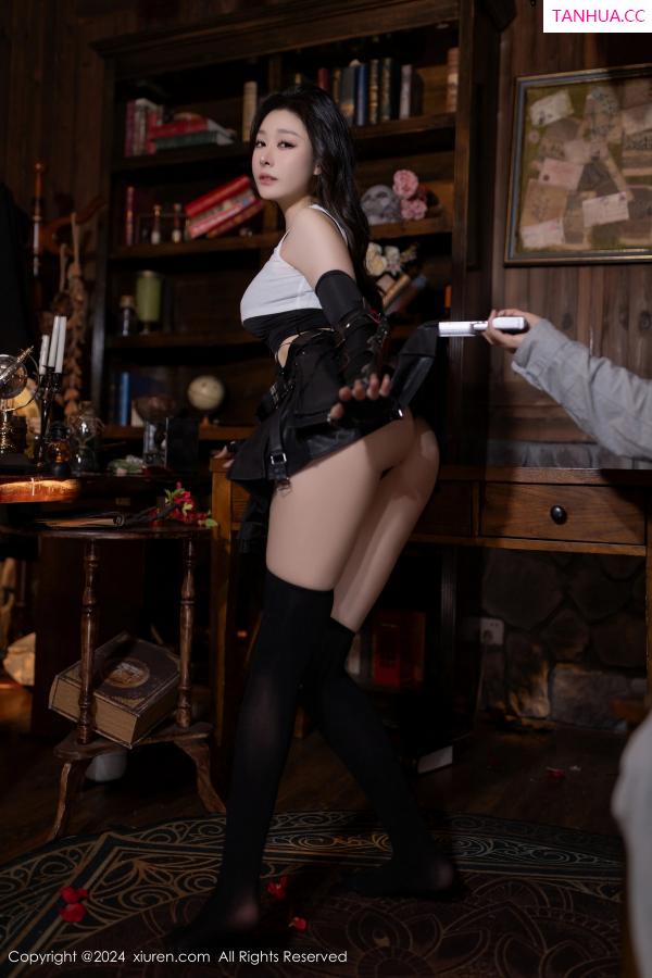 逗逗DouDou  [XiuRen]高清写真图 2024.08.01 No.8953 小逗逗 美腿黑丝第31张图片